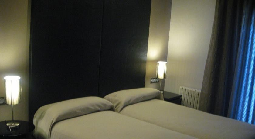 Hotel Fonda Matia Bellver De Cerdanya Exteriér fotografie